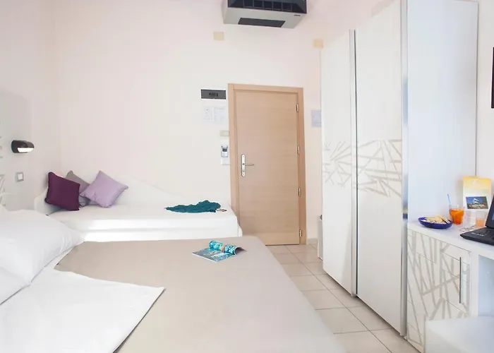 Tirsus Hotel 3*
